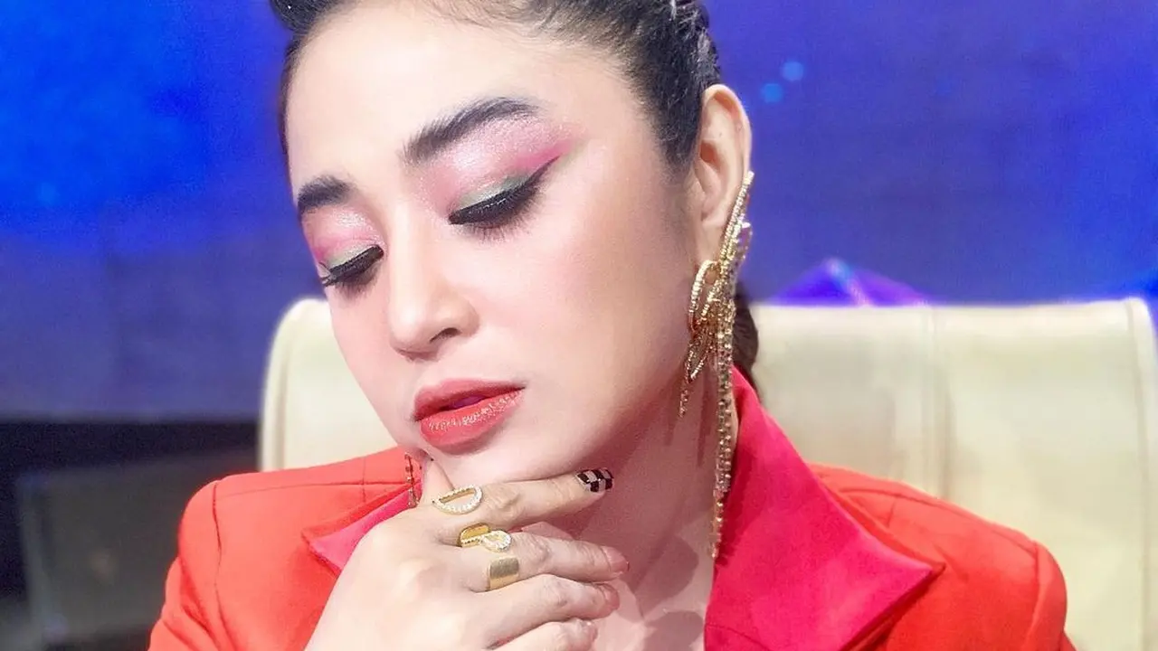 Dewi Perssik. (Foto: Dok. Instagram @dewiperssik9)