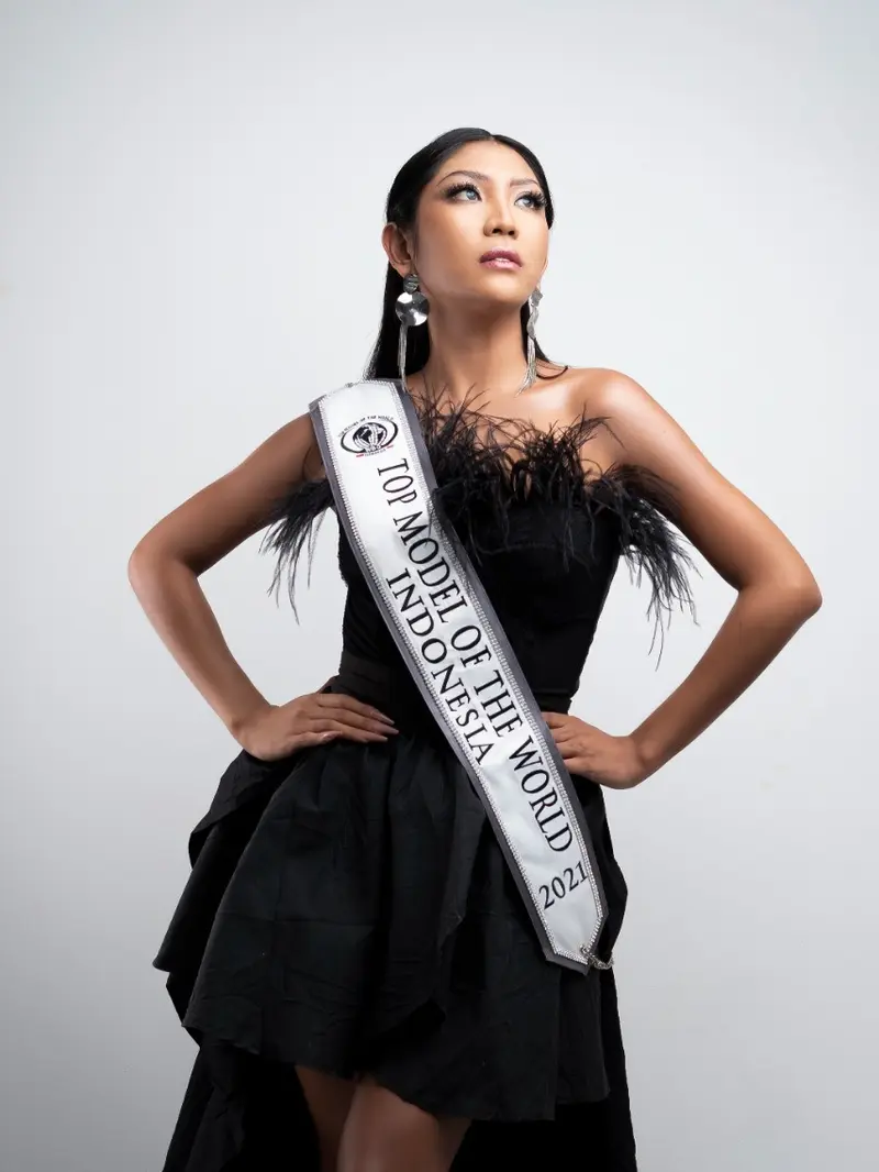 Safira Rumimper, Wakil Indonesia di Ajang Top Model of The World 2021