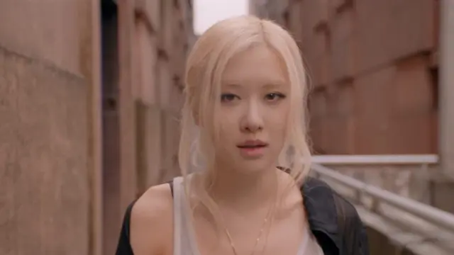 Rose BLACKPINK Suguhkan Tari Kontemporer. (youtube/rose)