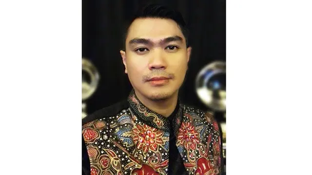 Ingat Micky Juara 3 AFI 2? Ini 6 Potret Terbarunya Jadi Desainer