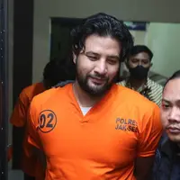 6 Foto Penangkapan Ammar Zoni dari Kasus 2017 Hingga 2023, Hattrick Tersandung Narkoba (KapanLagi)