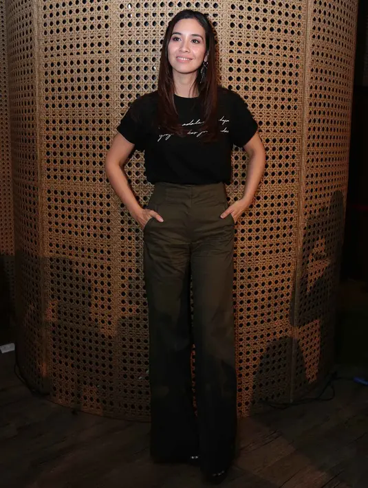 Meskipun sudah menjadi bintang di berbagai judul film, namun ternyata Marsha Timothy belum pernah merasakan yang namanya panggung teater. Pertunjukan Perempuan-Peremupan Chairil nanti akan menjadi pengalaman pertamanya. (Deki Pryoga/Bintang.com)