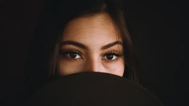 ilustrasi kedutan mata/Allef Vinicius/unsplash