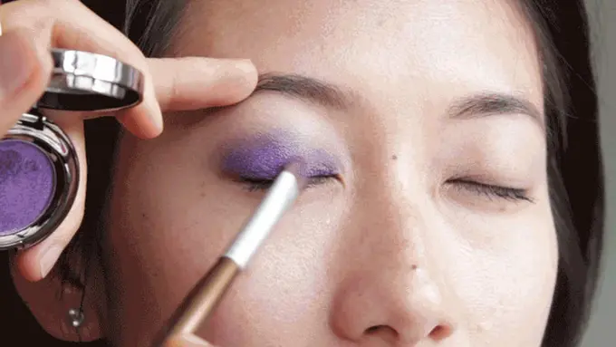 Tips Riasan Eye Shadow Super Kece Buat Mata Cewek Asia
