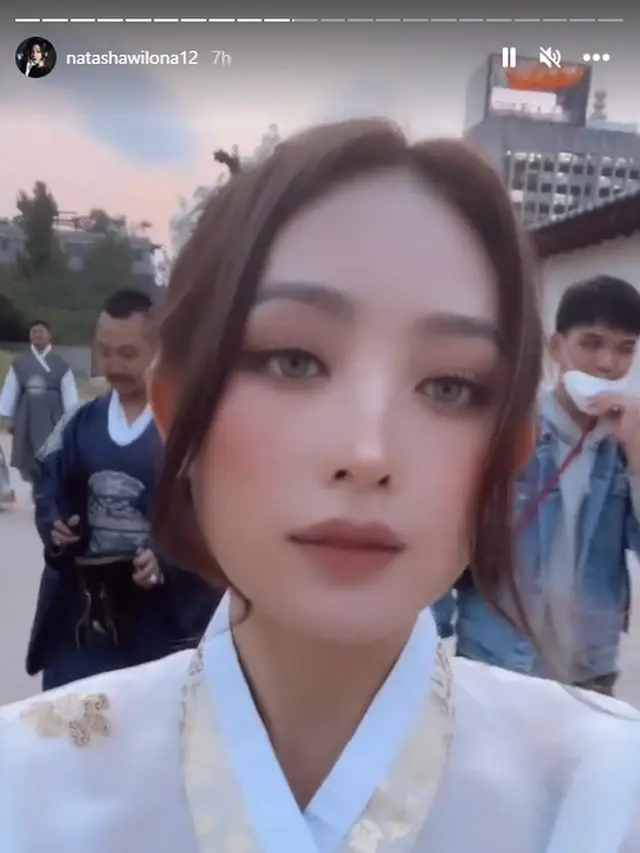Tampil Pakai Hanbok Ini 7 Potret Natasha Wilona Saat di Korea Selatan