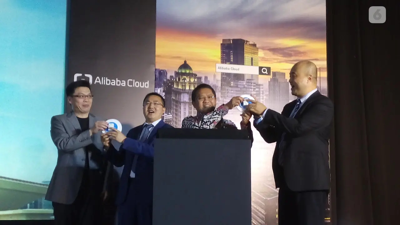 Rudiantara dan Petinggi Alibaba Cloud