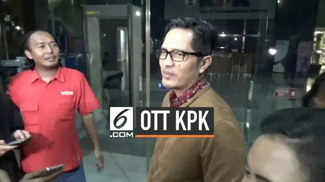 Komisi Pemberantasan Korupsi lakukan operasi tangkap tangan Rabu (31/7) malam di Jakata. Sejumlah orang ditangkap dan dibawa ke gedung KPK, siapa saja?