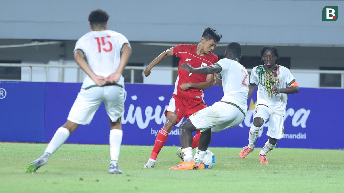 Foto: Melihat Lincahnya Pergerakan Dony Tri Pamungkas yang Membuat Barisan Pertahanan Mali U-22 Kerepotan