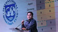 Menteri Badan Usaha Milik Negara (BUMN) Erick Thohir hadir memberikan pidato dalam acara seminar membangun aglomerasi Sumatera Bagian Selatan (Sumbagsel)
