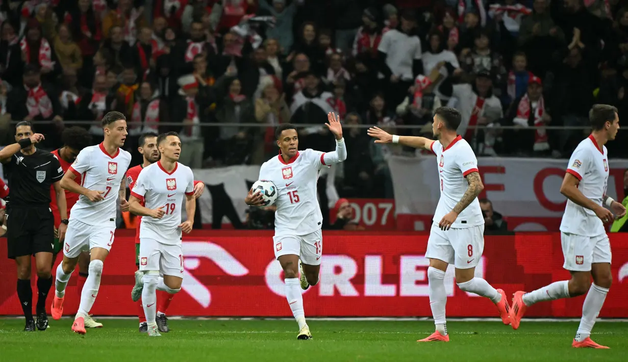 Polandia mampu memperkecil kedudukan berkat gol Piotr Zielinski pada menit ke-78. (Sergei GAPON/AFP)