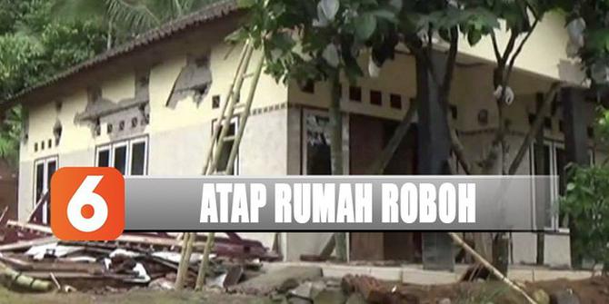 Tengah Tertidur Lelap, Atap Rumah Warga Ciamis Mendadak Roboh, Kok Bisa?