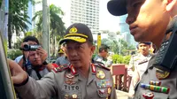Kapolda Metro Jaya Irjen Pol Tito Karnavian meninjau langsung kesiapan pasukan di Bundaran HI yang menjadi salah satu titik demo buruh.