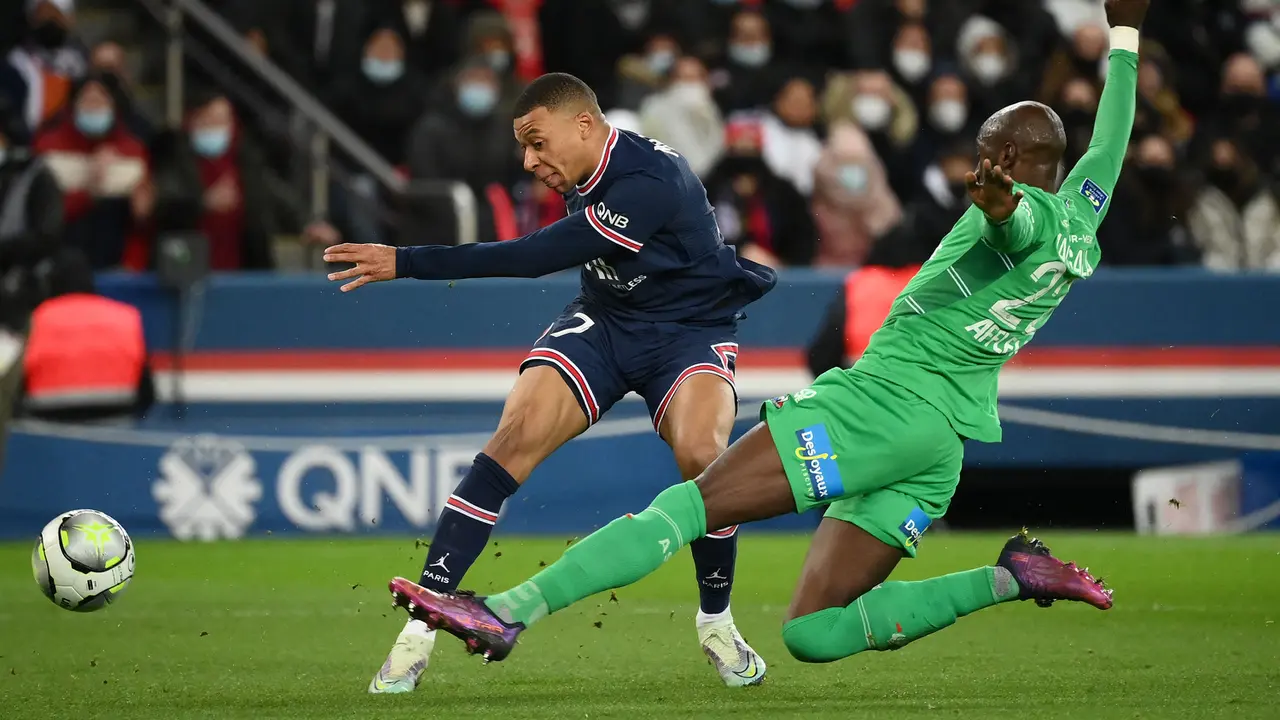 Foto: Messi Dua Assist, Mbappe Cetak Brace, PSG Kalahkan Saint-Etienne di Liga Prancis