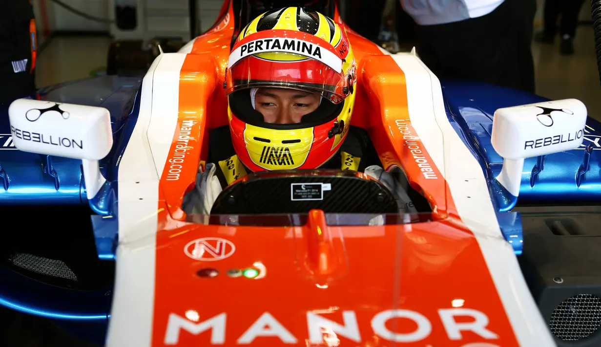 Rio Haryanto telah memulai debutnya di balapan resmi F1 setelah turun dalam latihan bebas F1 GP Australia yang merupakan seri perdana kalender F1 musim 2016 di Sirkuit Albert Park, Australia, Jumat (18/3/2016). (Bola.com/Manor Racing)