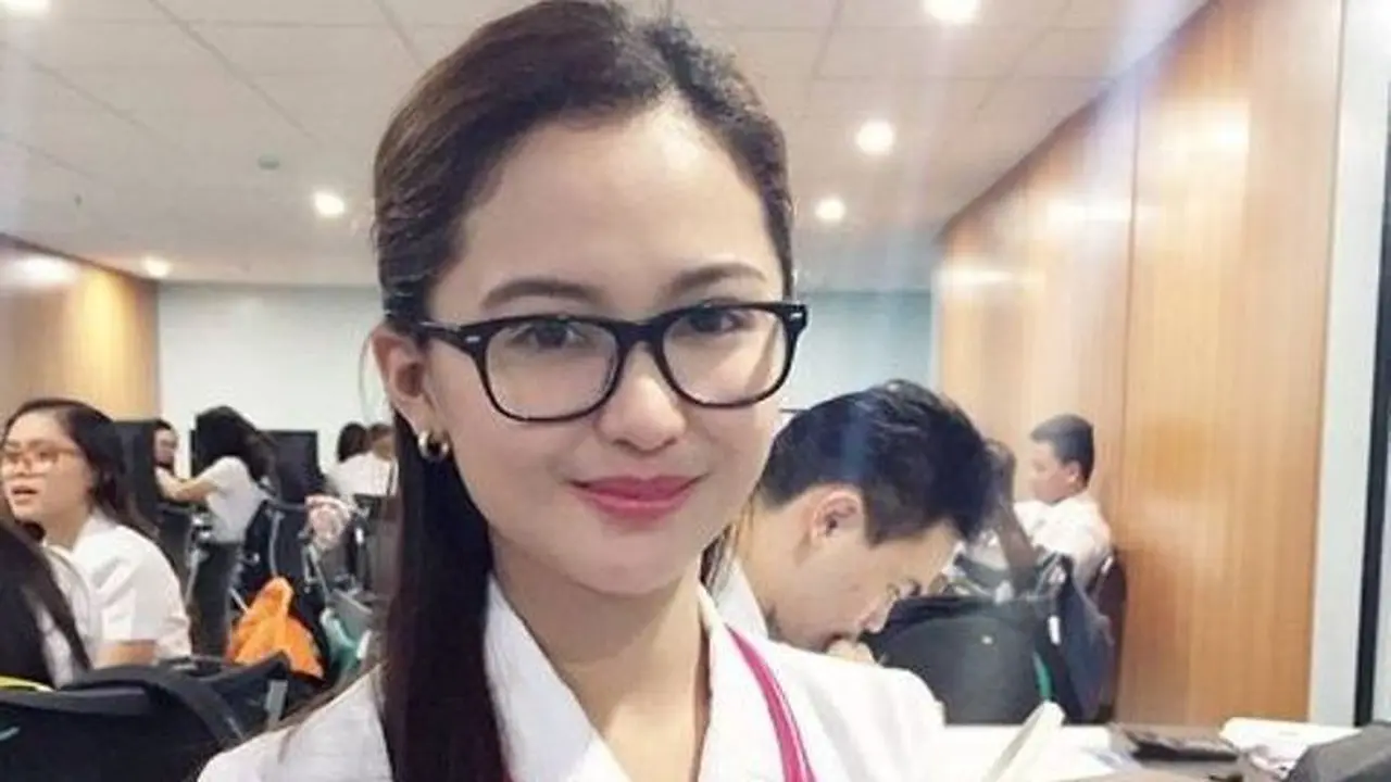 Dokter Cantik Ini Bikin Netizen Ingin Disunat 2 Kali