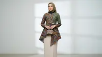 8 Inspirasi Blouse Batik Lebaran Kekinian, Cocok untuk Celana atau Rok