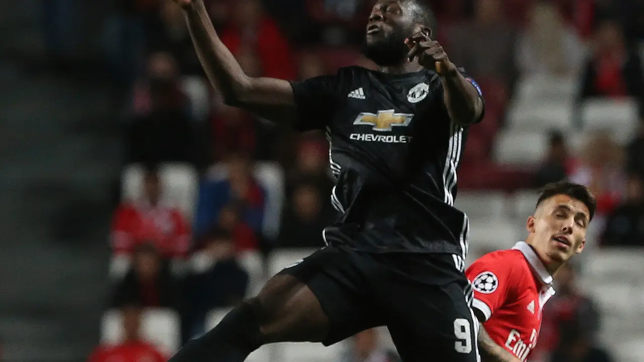 Manchester United Tundukkan Benfica