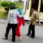 2 Orang siswi SMPN 2 Bojonegoro, Jawa Timur menjadi korban penculikan hingga DPR batal menggelar rapat paripurna membahas revisi UU KPK
