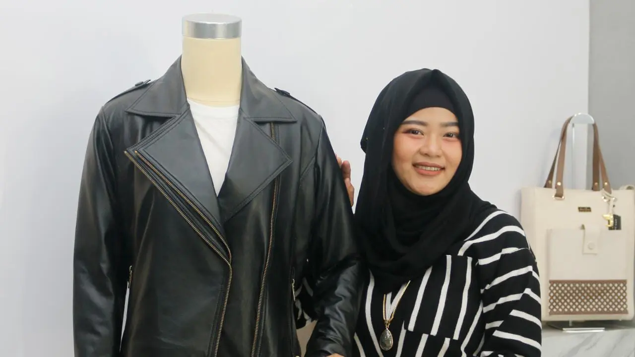 Desainer Efied Dwi Meyastutie