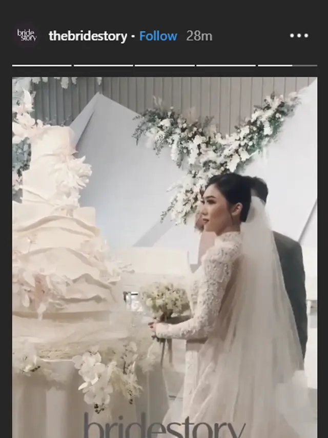Pernikahan Isyana Sarasvati  (Instagram/ thebridestory)