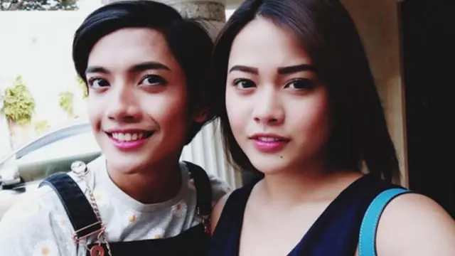 [Bintang] Millen Cyrus dan Auriel