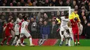 Memanfaatkan keuntungan bermain di kandang, Liverpool tampil agresif sejak awal pertandingan. Beberapa kali mereka mendapat peluang berbahaya, namun masih gagal berbuah gol. (Oli SCARFF/AFP)