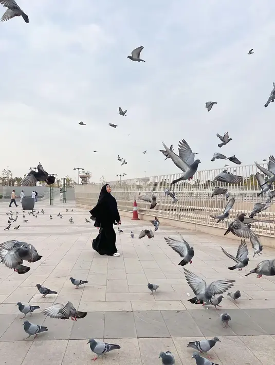 Fuji mengabadikan kedatangannya ke Tanah Suci dengan foto-foto memukau. [Instagram/fuji_an]