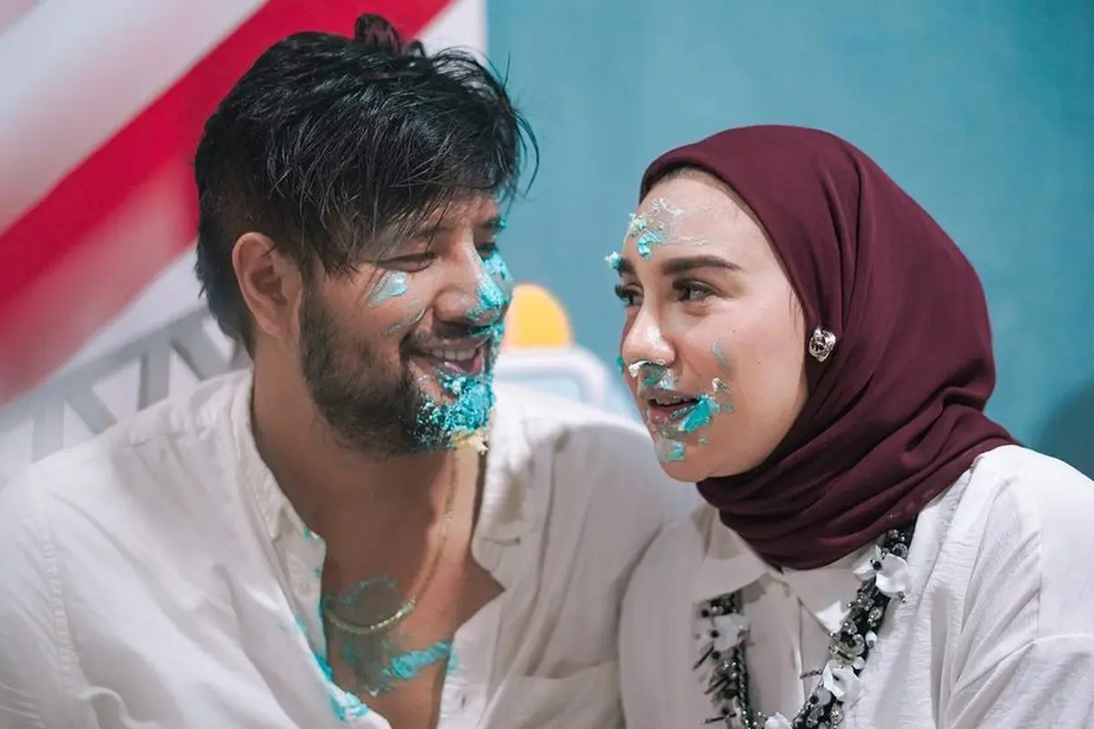 [Fimela] Ammar Zoni dan Irish Bella