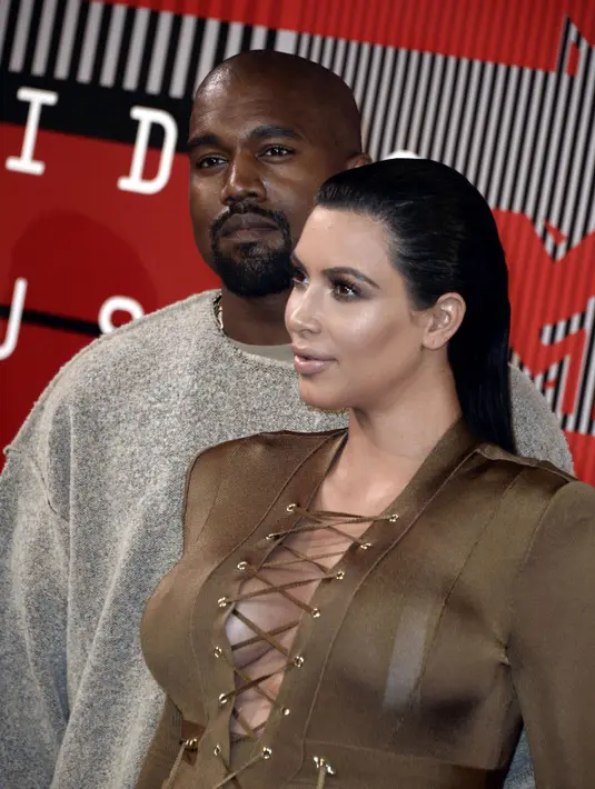 Keputusan untuk membuat aplikasi baru tersebut tampaknya dimotivasi oleh keberhasilan aplikasi Kim, permainan Kim Kardashian. (Bintang/EPA)