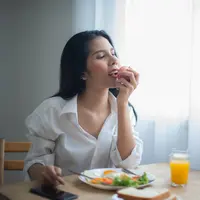Ilustrasi makanan penguat akar rambut. (c) Shuter9Aum/Depositphotos.com