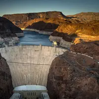 Terkagum-kagum oleh deretan dinding air paling menakjubkan dari seluruh dunia.