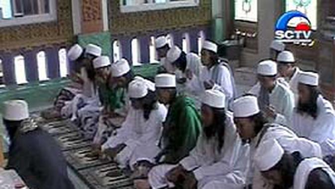 Santri Gondrong Di Pesantren Al Adnan Samarinda News Liputan6 Com