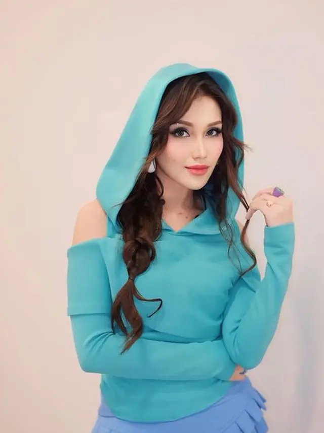 Tampilan Terbaru Ayu Ting Ting saat Manggung Pasca Tidak Menjadi Menikah. [@ayutingting92]