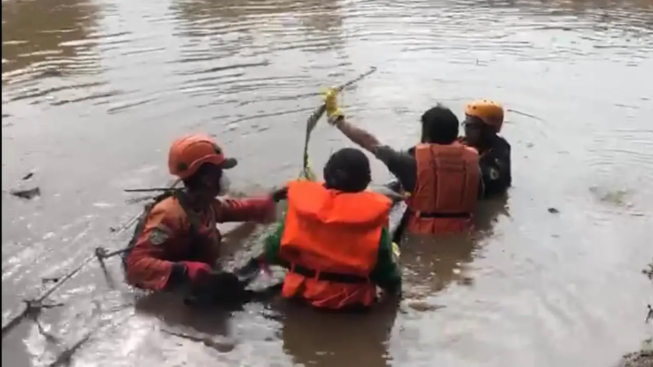 Remaja Tenggelam di Sungai Banjir Kanal Barat Ditemukan Meninggal Dunia