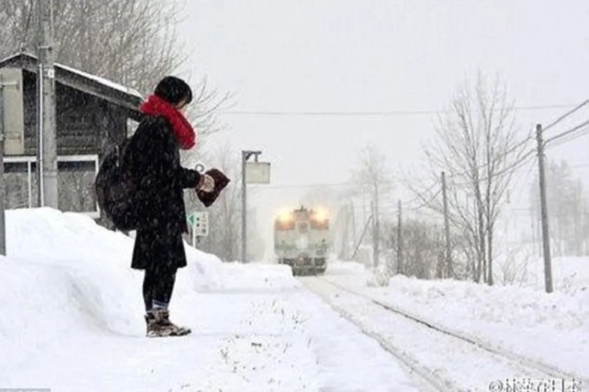Stasiun Kami-Shirataki di Hokkaido, Jepang tetap  beroperasi hingga seorang gadis bernama Kana lulus sekolah. (Sumber Foto: Dailymail)