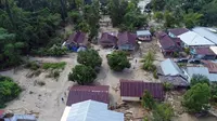 Kementerian PUPR bersama Pemkab Luwu Utara melakukan pendataan rumah masyarakat yang rusak terdampak banjir bandang di wilayah tersebut. (Dok Kementerian PUPR)