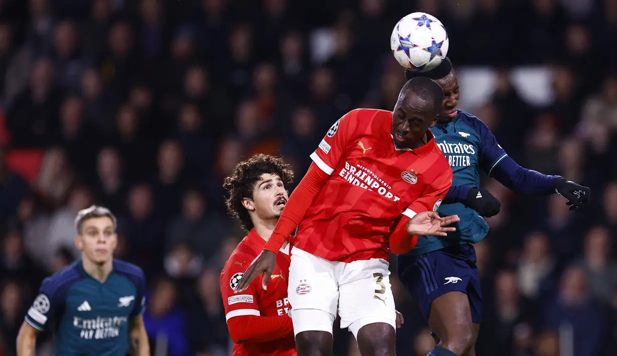 Arsenal sempat lebih dahulu memimpin di babak pertama lewat gol Eddie Nketiah. (KENZO TRIBOUILLARD / AFP)