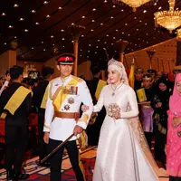 Pangeran Mateen dan Anisha Isa (Sumber: Instagram/tmski)