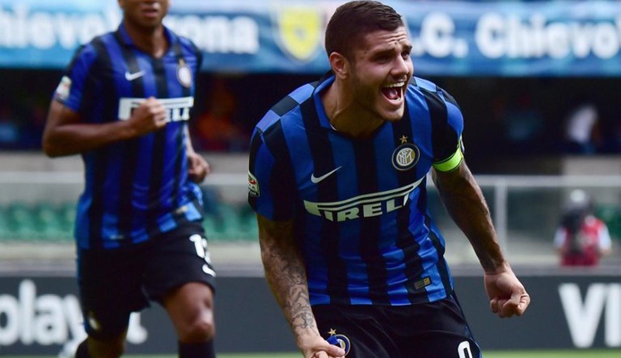 Ekspresi Mauro Icardi setelah mencetak gol ke gawang Chievo Verona dalam lanjutan Serie A Italia di Stadion Marc Antonio Bentegodi, Verona, Minggu (20/9/2015). (AFP Photo/Giuseppe Cacace)