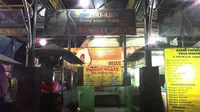 Warung kuliner Sambal Belut milik calon besan Jokowi di Galabo, Solo, Jawa Tengah. (Liputan6.com/Reza Kuncoro)