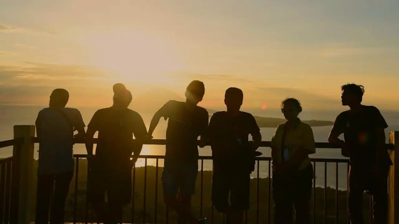 Menikmati Romantisme Sunset Tahura Gunung Tumpa