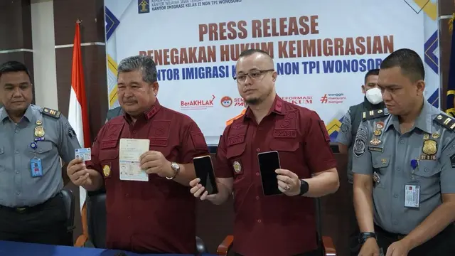 Kantor Imigrasi Kelas II Non TPI Wonosobo menangkap WNA Kamboja yang mengajukan Pasor RI dengan dokumen palsu. (Foto: Liputan6.com/Imigrasi Wonosobo)