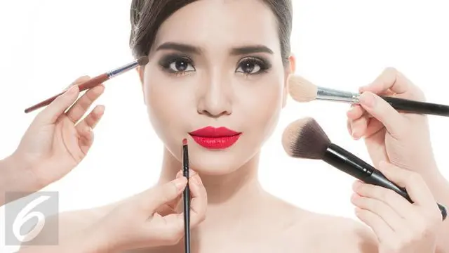 Makeup artist karir menjanjikan di masa depan