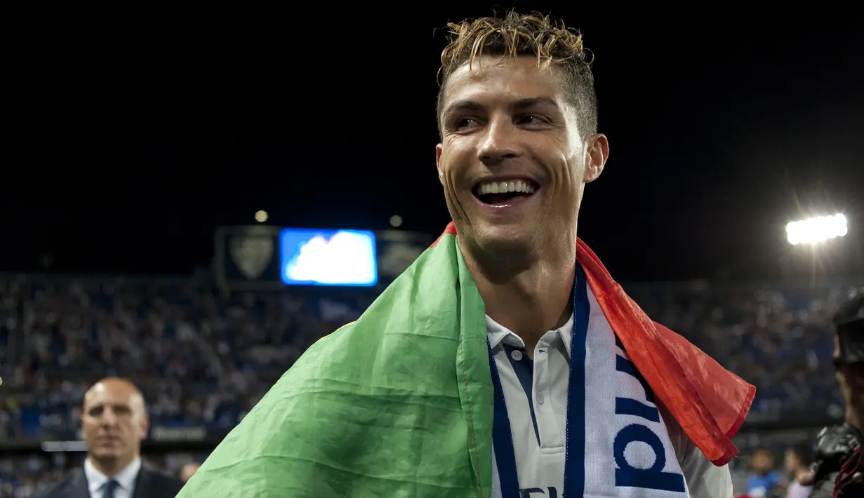 Bersama Real Madrid yang diperkuatnya selama 9 musim usai didatangkan dari Manchester United dengan nilai transfer 94 juta euro pada awal musim 2009/2010, Cristiano Ronaldo mampu menjuarai La Liga sebanyak 2 kali di musim 2011/2012 dan 2016/2017. (AFP/Sergio Camacho)