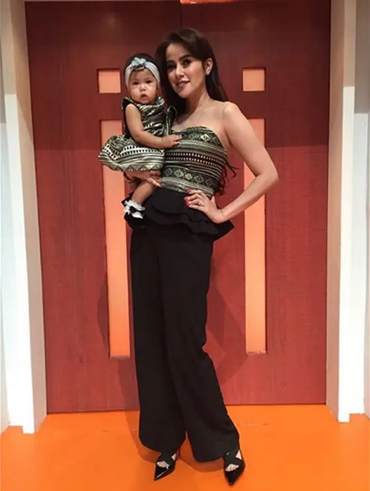 Olla Ramlan dan Aleena Naira Hana Hutapea. (via instagram/@ollaramlanaufar)