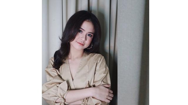 6 Gaya Maizura yang Disebut Mirip Michelle Ziudith, Cantik Menawan