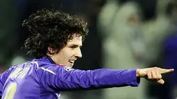 Selebrasi gol striker Fiorentina asal Montenegro, Stevan Jovetic ke gawang Bayern Muenchen di leg kedua babak 16 besar Liga Champions yang berlangsung di Artemio Franchi Stadium, 9 Maret 2010. AFP PHOTO / FILIPPO MONTEFORTE 