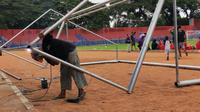 Proses terkini renovasi Stadion Brawijaya (Bola.com/Gatot Susetyo)