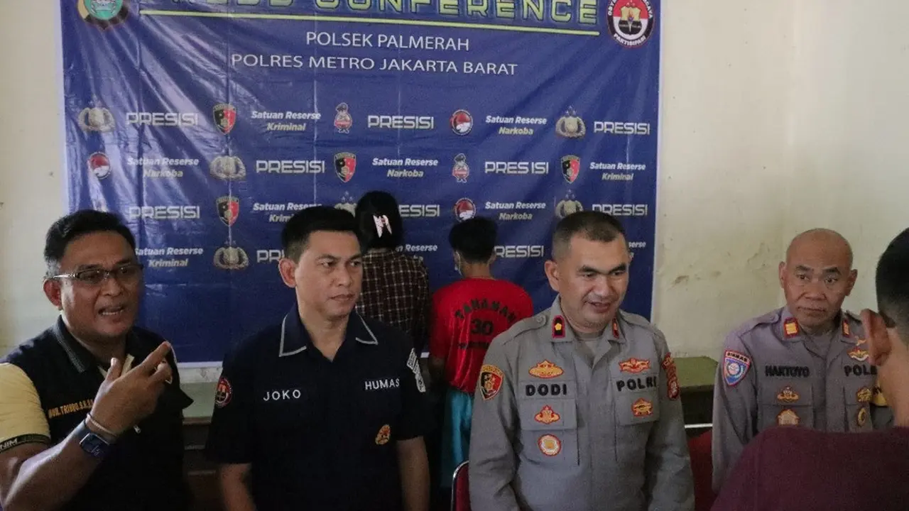 Polsek Palmerah menangkap sepasang suami-istri (Pasutri) yang mencuri sepeda motor milik tetangga.