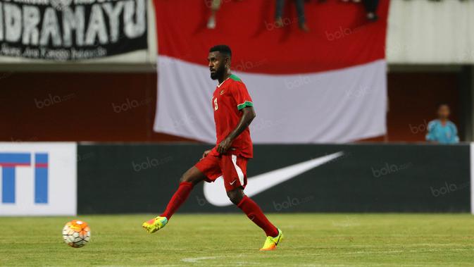 Rudolf Yanto Basna, Timnas Indonesia. (Bola.com/Nicklas Hanoatubun)